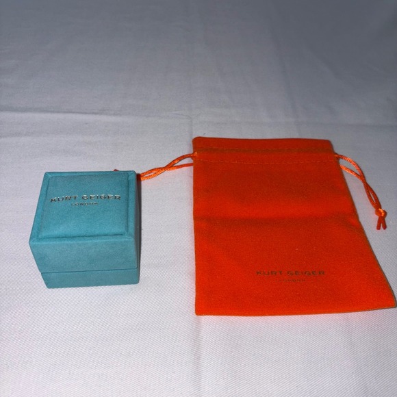 Kurt Geiger rainbow crystal bird head cocktail ring size 8 new in box pink gold - Picture 9 of 11